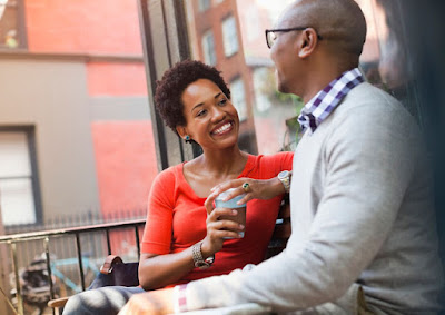 040714-b-real-relationships-how-to-flirt-couple-laughing-date-happy-man-woman